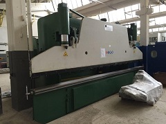 Vendesi pressav piegatrice OMAG