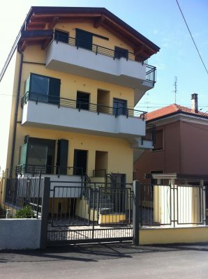 BUSNAGO 3 LOCALI Nuova Costruzione a � 165.000,00