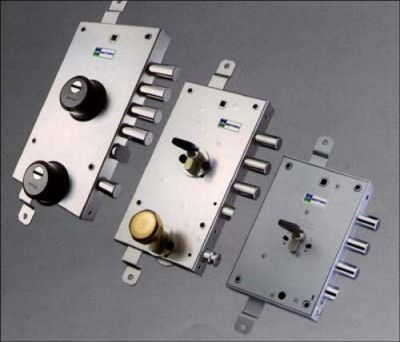 FABBRO CATANZARO ASSISTENZA SERRATURE PORTE BLINDATE 335 6028462