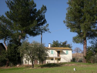 ABITARE IN CAMPAGNA AD ARCEVIA 