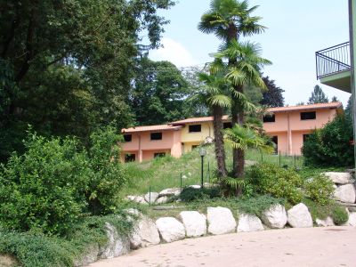 Villette a schiera a pochi passi dal lago