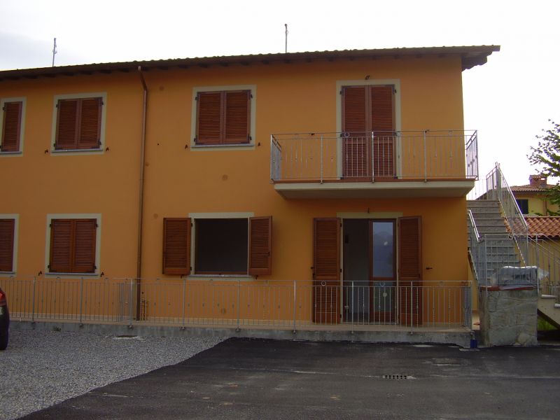 Privato affitta appartamento Barga nuova