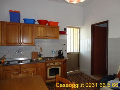 Traversa Benal� mq 100 villa 3 vani e accessori