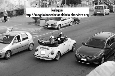 Noleggio bellissimo maggiolone bianco cabrio per matrimoni e cerimonie in Calabria ad ottimi prezzi