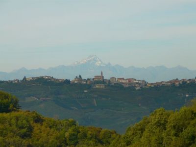 Cascina Bricchetto Langhe: viste stupende, case di charme  e....